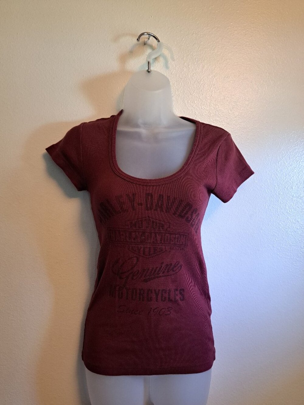 Harley-Davidson women's maroon ribbed scoop neck short sleeve t-shirt.